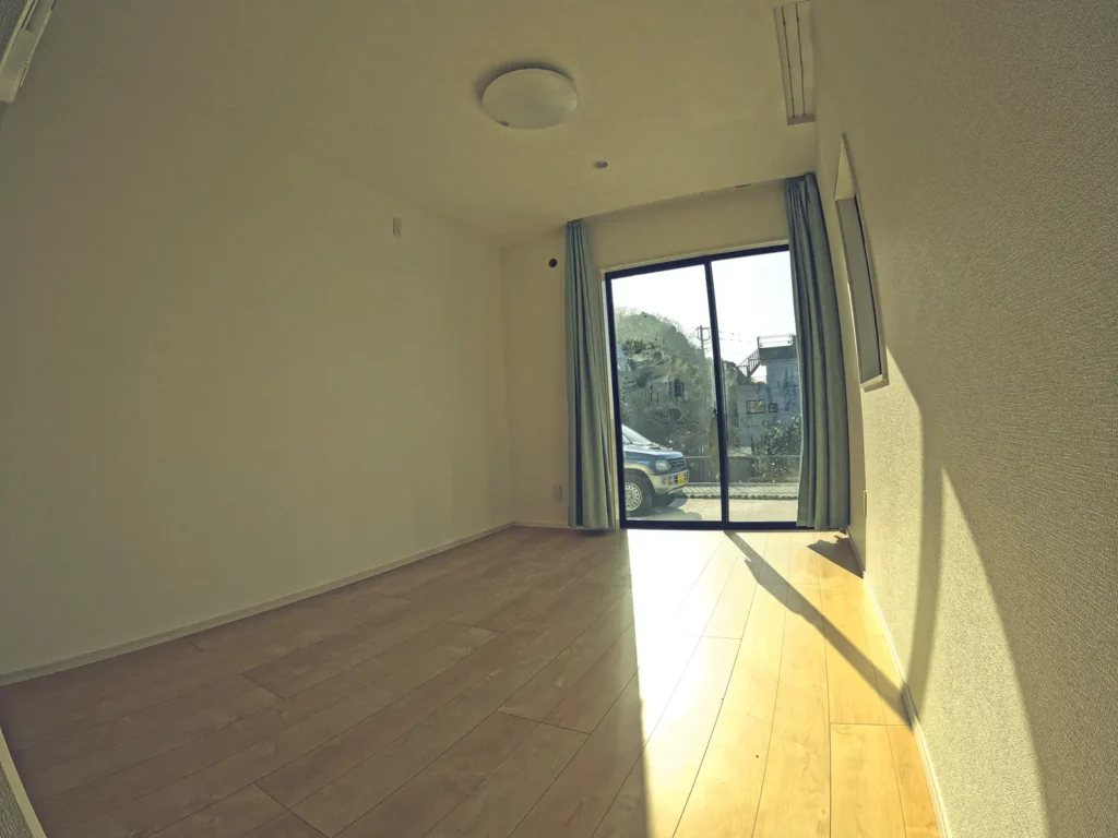 ヴィラハウス鋸南2号館(民泊)6帖個室(ベランダアクセスあり)