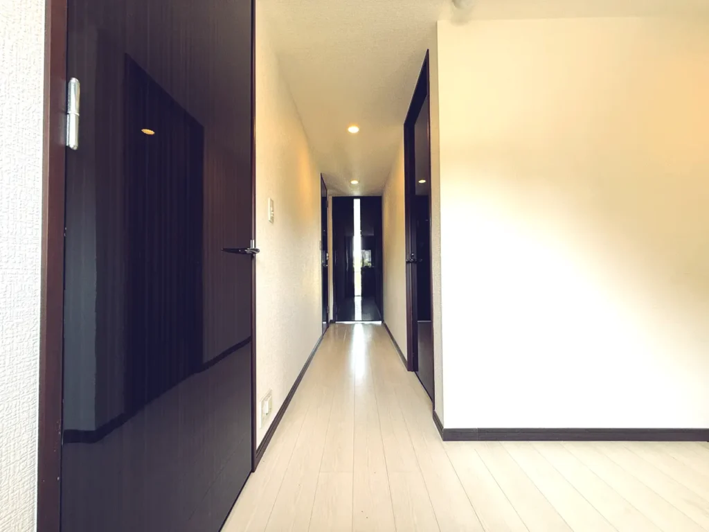 ヴィラハウス鋸南1号館(別荘)2階廊下