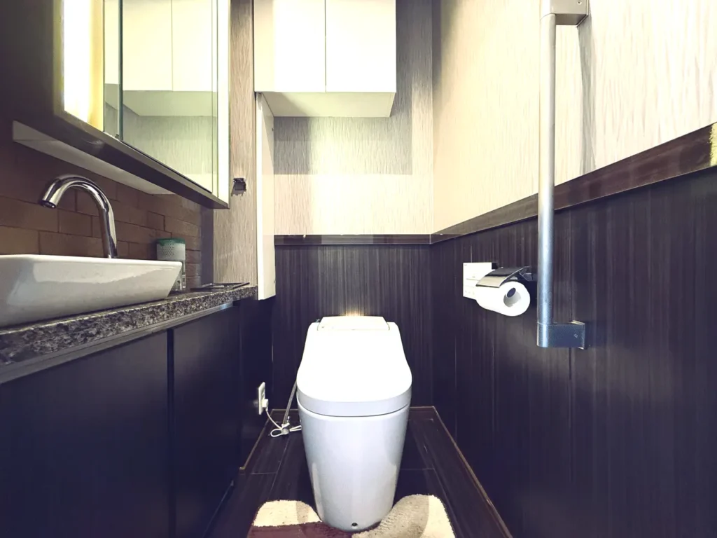 ヴィラハウス鋸南1号館(別荘)2階トイレ